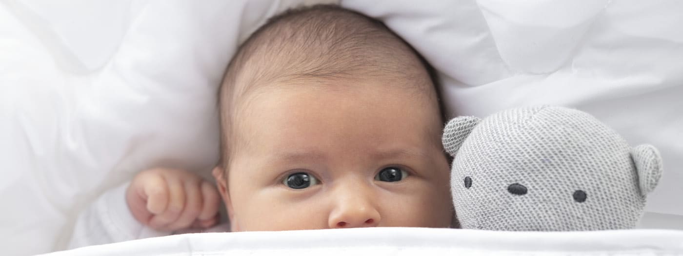 Entdecken Sie bei Betten Reiter eine Auswahl an kuscheligen Decken, flauschigen Pölster und hochwertigen Matratzen für Ihr Baby. Unsere Produkte bieten optimalen Komfort für erholsame Nächte und süße Träume.